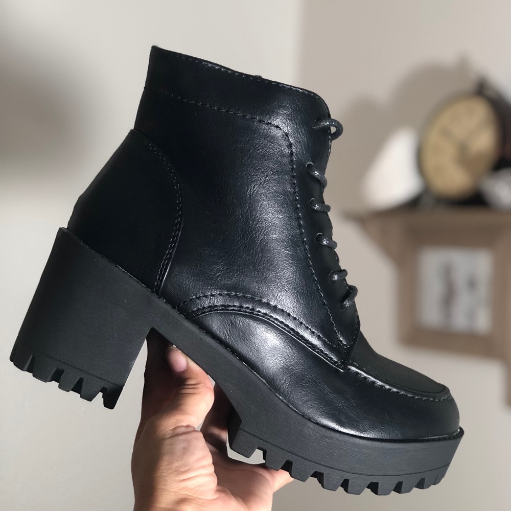 Lug Sole Lace Up Combat Boots - Picture 5 of 9